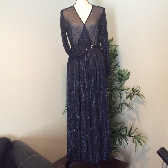 Alexa B Nites Dresses & Skirts - NWT Navy blue long sleeved evening dress